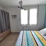 Maison Sablaise Situee Entre Port Et