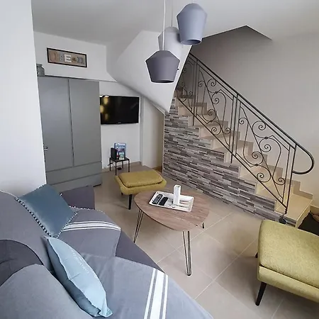 Maison Sablaise Situee Entre Port Et