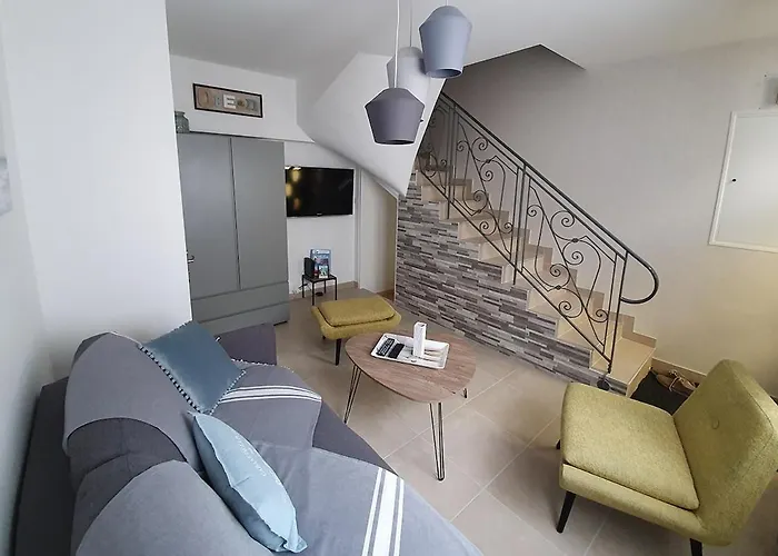 Maison Sablaise Situee Entre Port Et