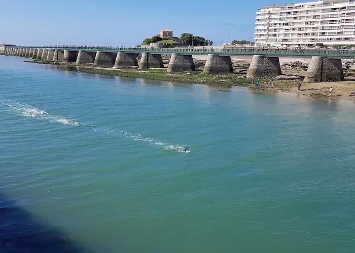 Maison Sablaise Situee Entre Port Et