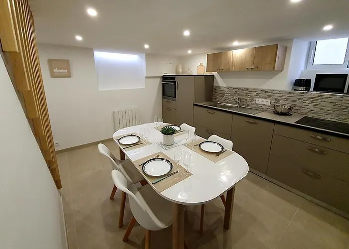 Holiday home Maison Sablaise Situee Entre Port Et *